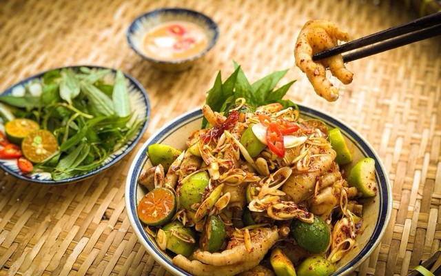Chân Gà Sốt Thái - Na Đây