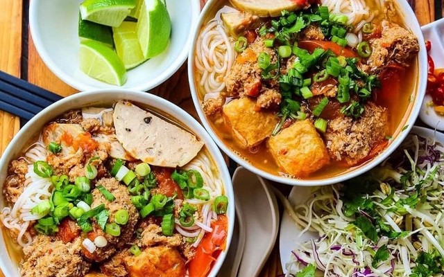 Quán Hạnh - Bánh Đa Cua Bể, Cua Đồng & Nem Cua Bể - 70 Cầu Đất