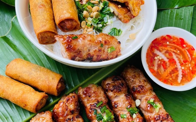 Burger Trứng Thịt Trung Hoa