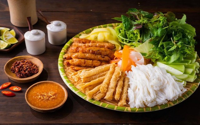 Nem Nướng Nha Trang - Cô Linh Quán