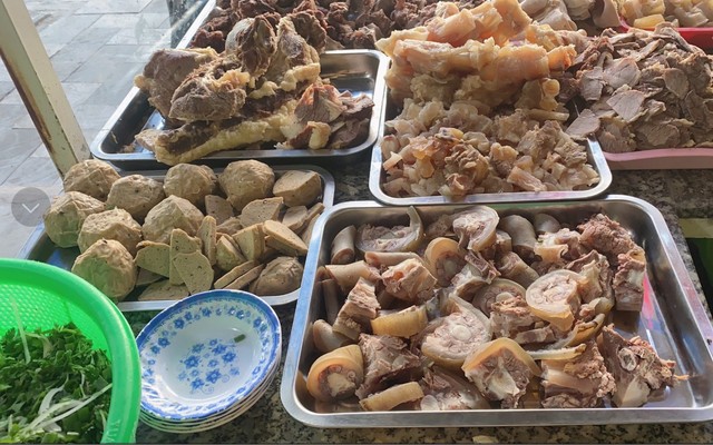 Phở Bò Đêm & Bún Bò Huế