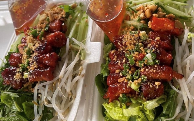 Cơm 18 - Nguyễn Văn Linh Nối Dài