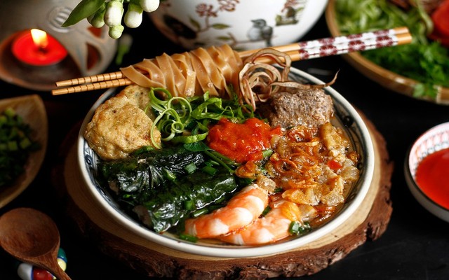 Quả Chuối Xanh - Bánh Đa Cua Hải Phòng