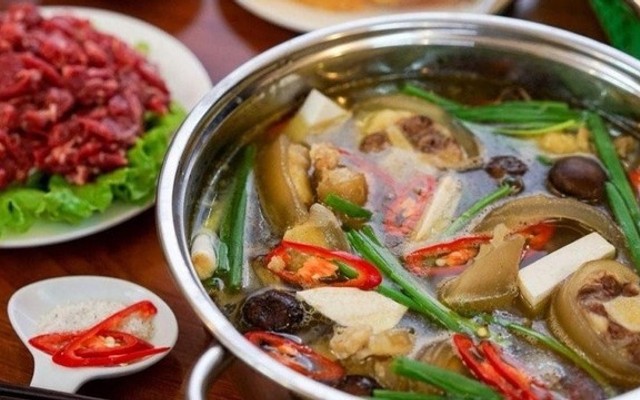 Lẩu Bò & Giò Heo Giả Cầy - Ông Mạnh