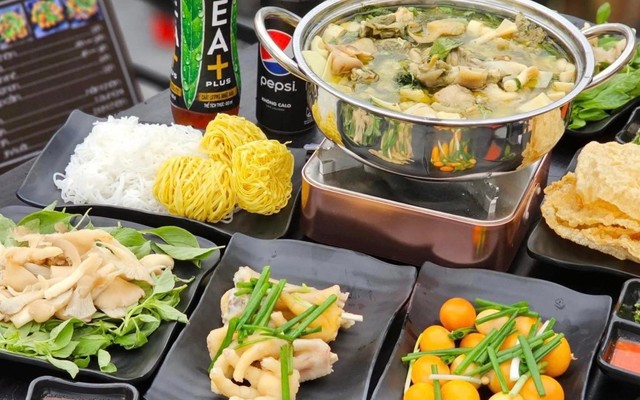 Lẩu Gà Lá É Chốn Lao Xao - Khu Giảng Viên ĐHCT