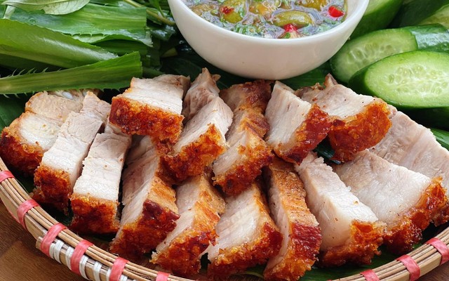 Thịt Quay Hàng Bè - Gia Ngư