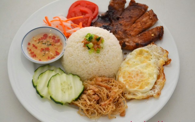 Quán Cô Trân - Cơm Tấm & Bún Thịt Nướng