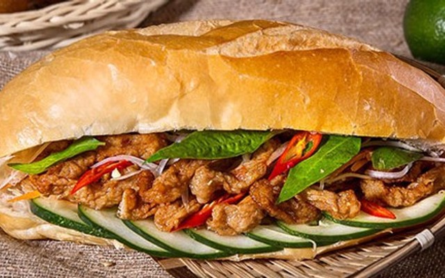 Bánh Mì Chả Cá Nóng Hà My - Đặc Sản Vũng Tàu