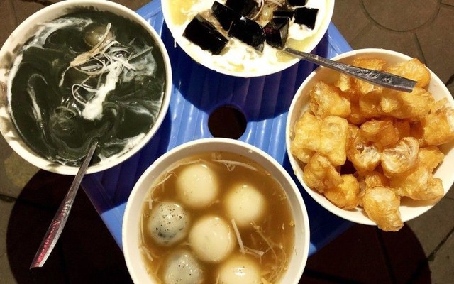 Sủi Dìn, Chè Vừng & Bánh Mì Cay - Hà Anh