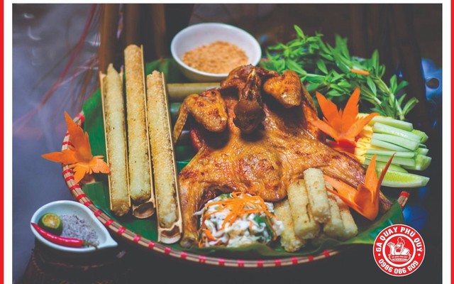 Gà Quay Cơm Lam Phú Quý & Cá Lóc Nướng Mía Rau Rừng