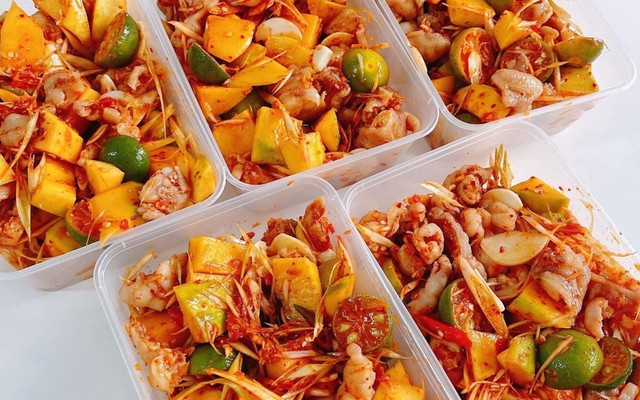 Ăn Vặt Mỏ Khoét - Chân Gà Rút Xương Sả Ớt Sốt Thái, Nem Chua Rán & Bánh Gà