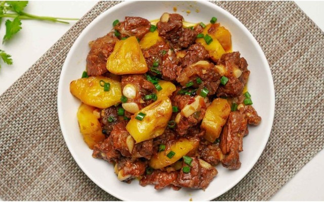 Cô Xa Quán - Cơm Phần