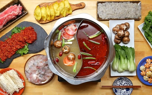 Wei A Bửu - Mì Tứ Xuyên, Cơm Bò & Lẩu