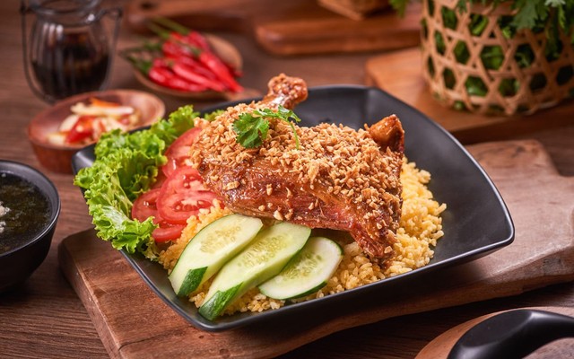 Cơm Gà Và Đồ Ăn Vặt - Thành Công