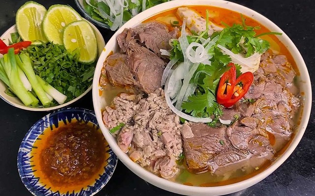 Bún Bò Huế - Sông Hương Quán