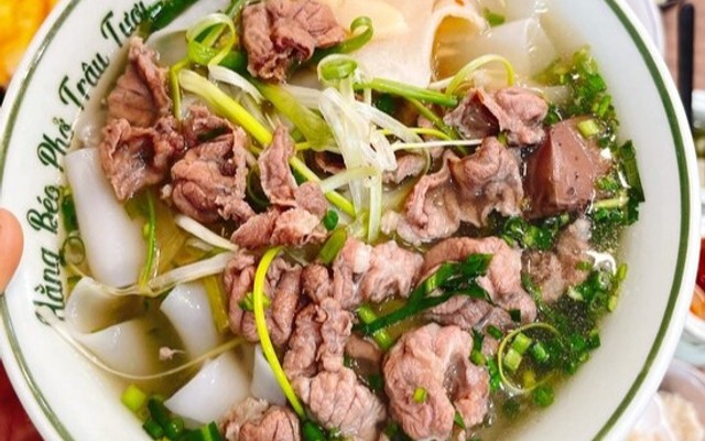 Long Lửa - Phở Trâu Tươi, Cơm Rang Ba Chỉ Cháy Cạnh & Cơm Bò Kho - Ngọc Hồi