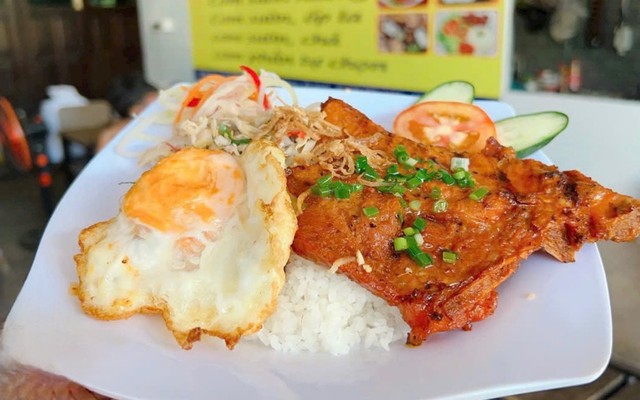 Quán Cơm Phương Liên - 170 Phan Chu Trinh