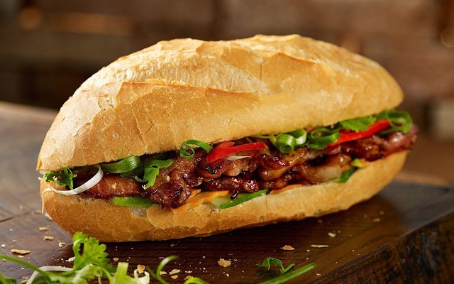 Bánh Mì Thịt Nướng - 83 Hòa Hưng