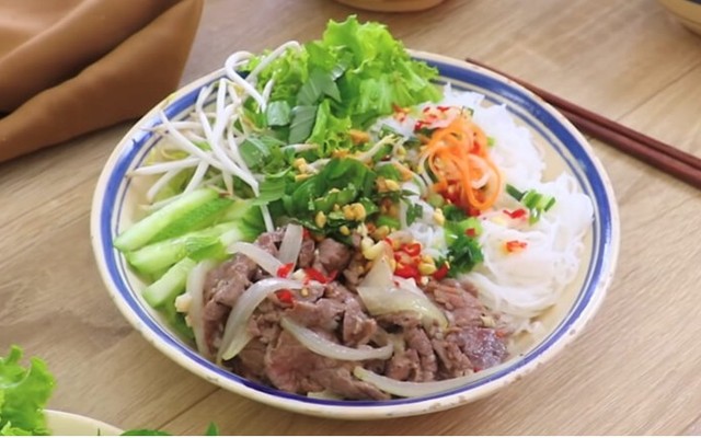 Bún Thịt Xào Miền Tây - Tôn Đản