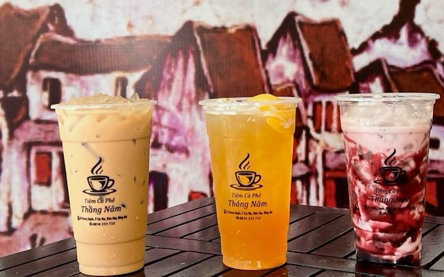 Tiệm Cà Phê Tháng Năm - Trương Quyền