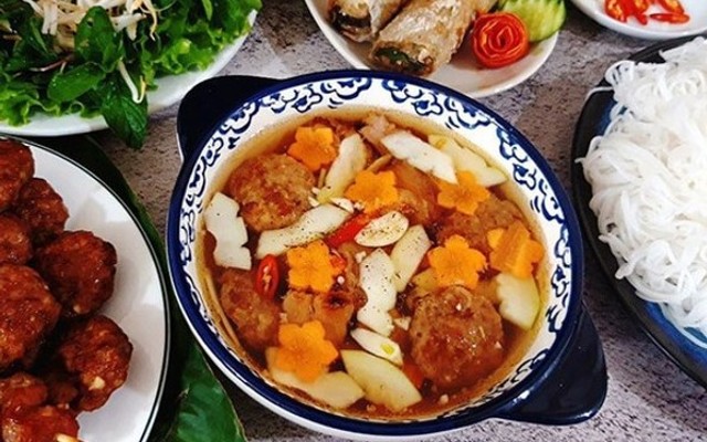 Bún Chả Hà Nội, Bánh Ướt & Bánh Cuốn - Hoàng Gia Quán