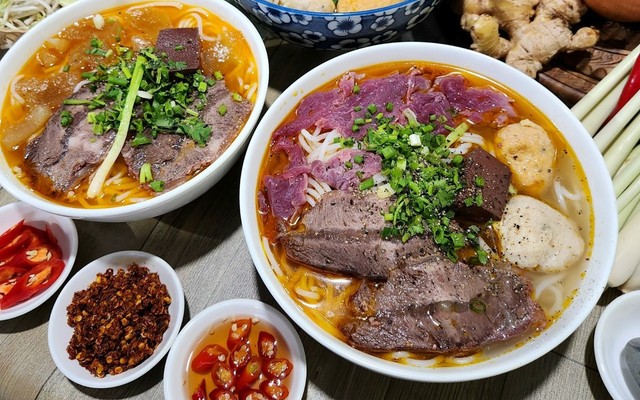Bún Bò Hẻm Gốc Huế - Huỳnh Tấn Phát