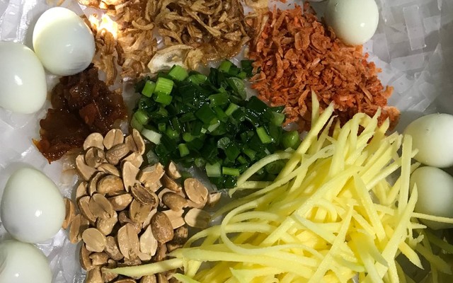 Cô Ba Tây Ninh - Bánh Tráng Trộn Mỡ Hành