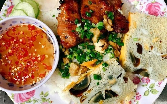 Cơm Tấm, Bún Thịt Nướng & Giải Khát - Hương