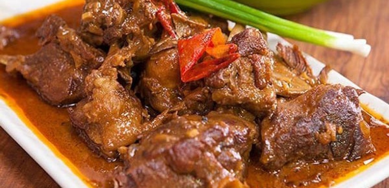 NHÀ HÀNG LẨU DÊ HÒA BÌNH KHÔNG GIAN RỘNG RÃI THOÁNG MÁT PHÙ HỢP HỌP MẶT GIA ĐÌNH