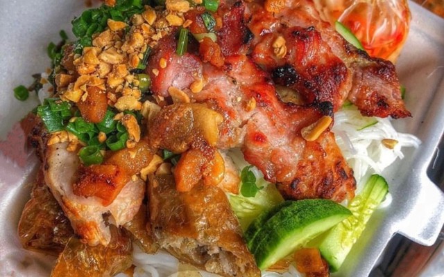 Quán Ăn Dì Hồng - Cơm Phần & Bún Nem Nướng Chả Giò