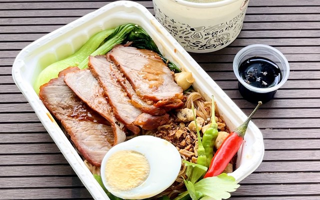 Chicken Farm - Cơm Trộn & Gà Rán - Nguyễn Thị Minh Khai