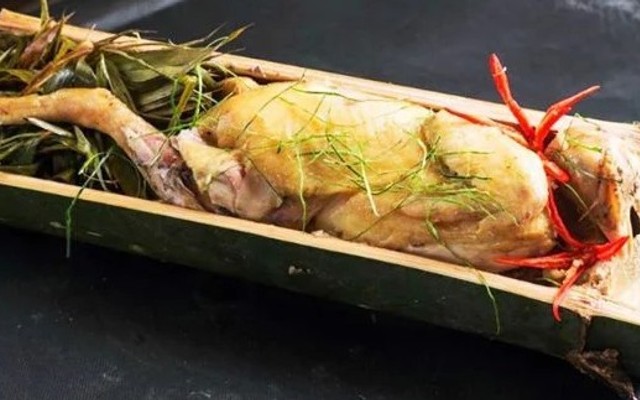 Gà Nướng Ống Tre - Đà Nẵng