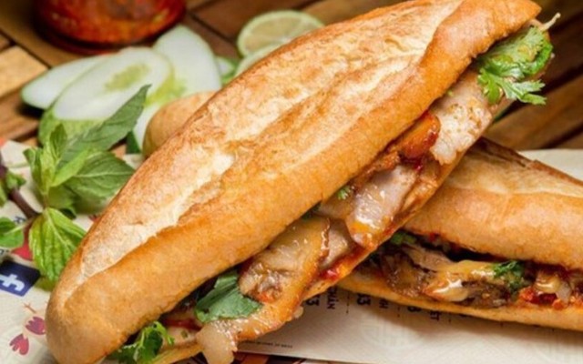Tiệm Bánh Mì Happy