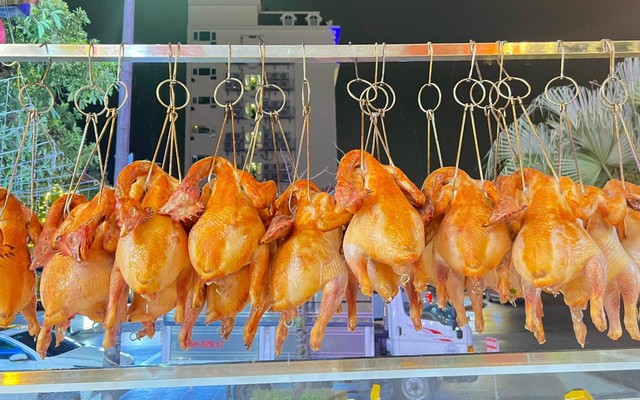 Phở Gà Nướng Lu - Vòng Xuyến Rặng Dừa