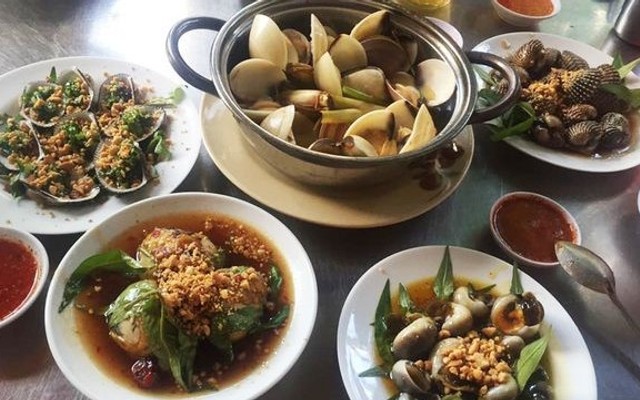 Ốc Đêm Bờ Kè - 004 Chung Cư 23/49