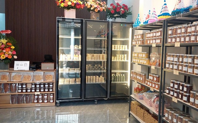 Tiệm Bánh Hoàng Huyền - Nguyễn Văn Thoại