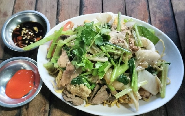 Quán Ăn Tài Ký - Cơm Chiên & Mì Xào Giòn