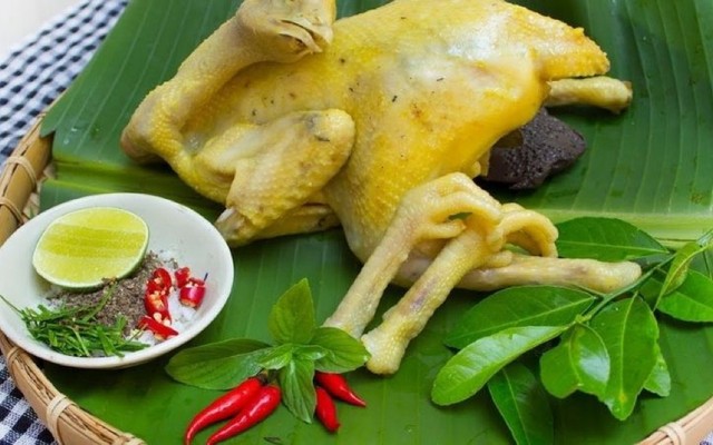 Gà Hấp Muối Lá Chanh - Gà Ủ Muối Food