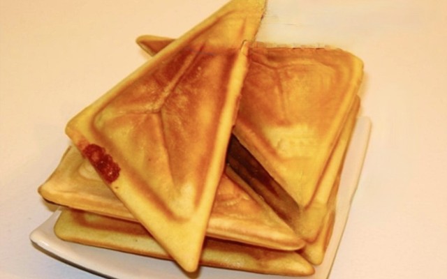 Chân Gà & Bánh Hotdog Lê Thảo - 133 Trần Phú