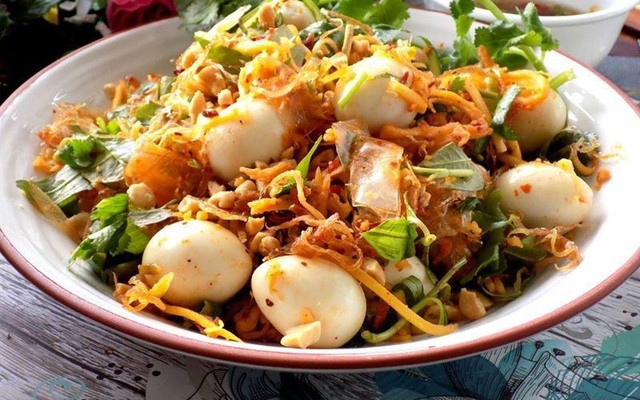 Chin Chin - Bánh Tráng Trộn, Cuốn & Trà Khổng Lồ - 36/5 Bình Giã