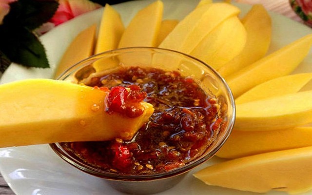 Gỏi Đu Đủ & Xoài Sốt Thái Teechee - 236 Đê La Thành Nhỏ