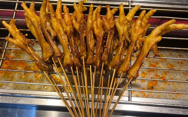 Chân Gà Nướng Giòn - 215 Lạch Tray