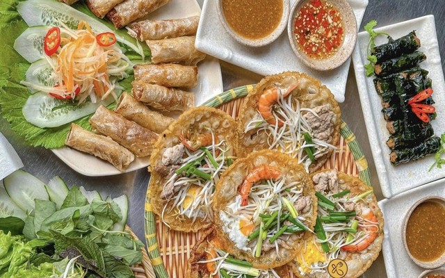 Bánh Xèo Minh Luân - Châu Thị Vĩnh Tế