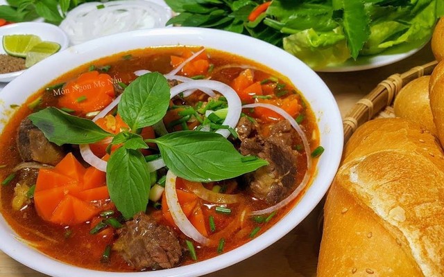 Phượng Bò Kho - 267 Tố Hữu