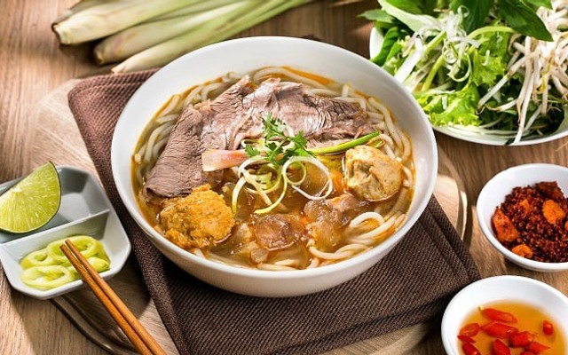 Quán Dì Bo - Bún Bò Huế - Lê Huân