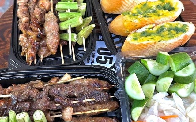 Xiên BBQ - Xiên Nướng & Bánh Flan - Đinh Tiên Hoàng