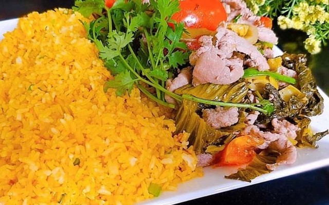 Sáu Cơm Rang - 140 Lê Huy Toán