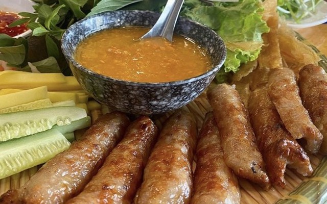 Nem Nướng Nha Trang & Ốc Linh - Hẻm Quán