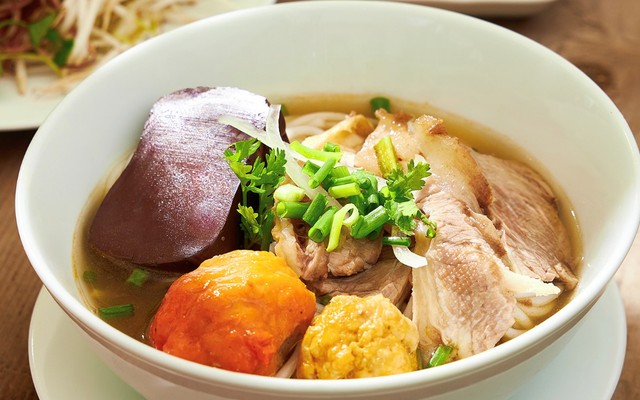 Bún Bò Huế Ngự Bình - Quốc Hương