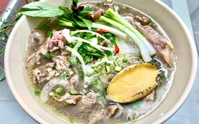 Nhân Quán 24h - Bún Bò Huế, Phở Bò & Bò Bít Tết